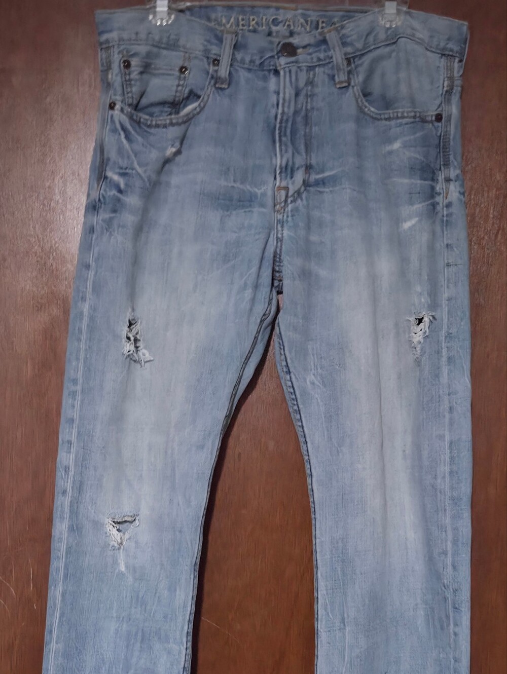 American Eagle Outfitters Light Blue Relaxed Distressed Jeans 32x34